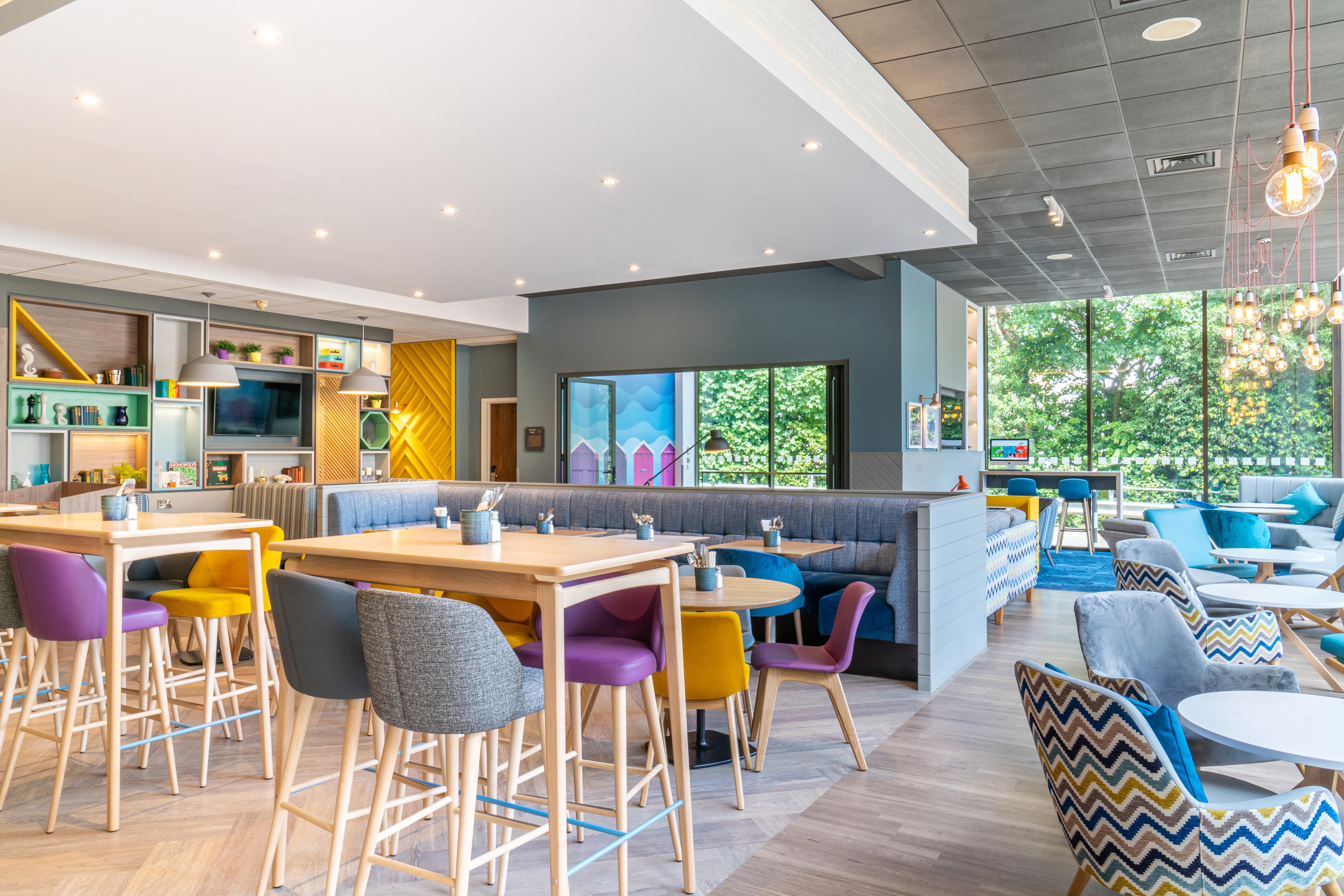 Holiday Inn Bournemouth By Ihg Eksteriør billede